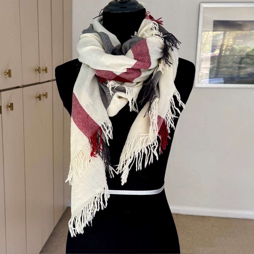 Burberry Merino Wool Blanket Scarf - Picture 4 of 12